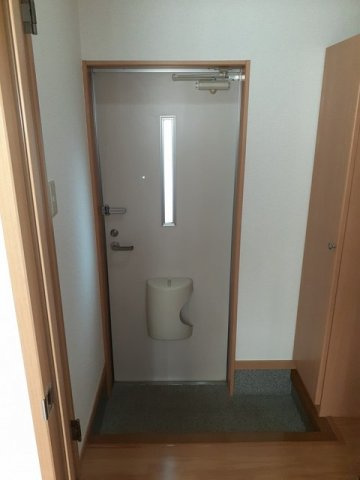 ブロードウィングスの玄関