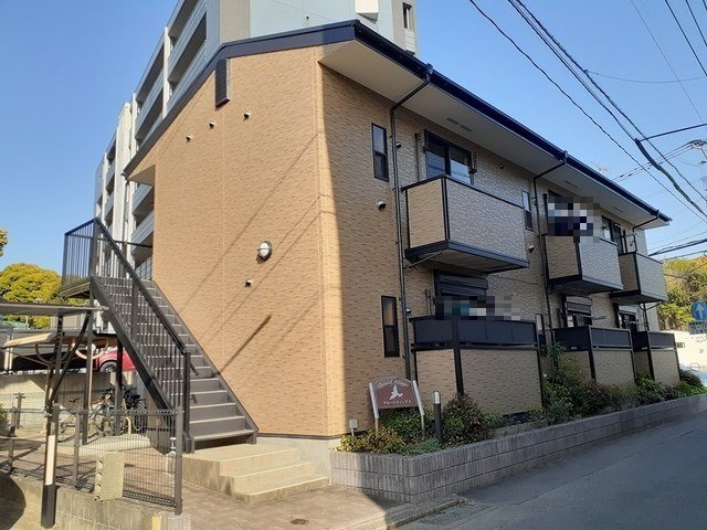 ブロードウィングスの外観