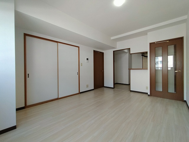 神戸市兵庫区新開地５丁目の賃貸マンションの居間・リビング|リビング室内