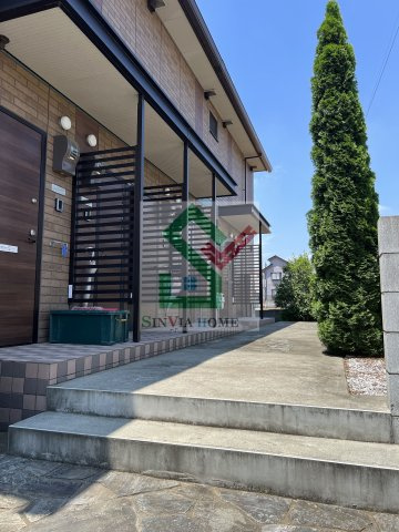 ハウス三生のエントランス