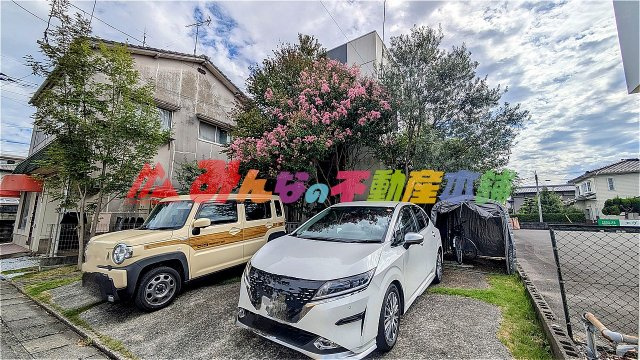 久留米市津福今町の中古一戸建の駐車場