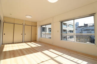 【居間・リビング】 | 第一西尾ビル | 前回募集時の写真です