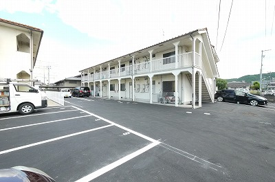 リレイズ葉月Ⅰの駐車場