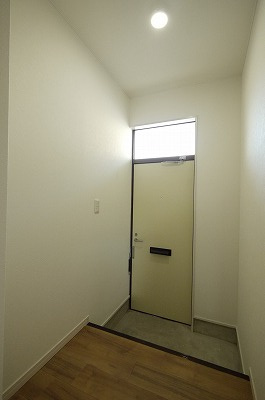 リレイズ葉月Ⅰの玄関|※写真は別の部屋のものです。