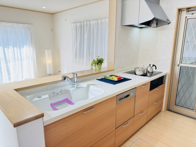 八王子市　大谷町　中古戸建てのキッチン|～使い勝手の良いシステムキッチン～