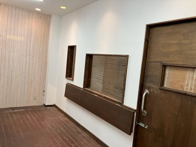 丸川ビル1階の内装