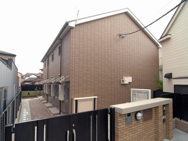 レオパレスフィオリーナの外観