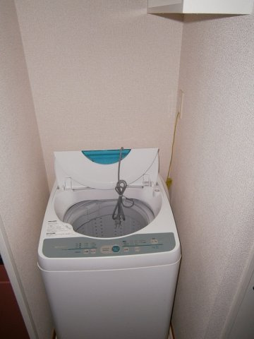 レオパレスフィオリーナのその他|全自動洗濯機