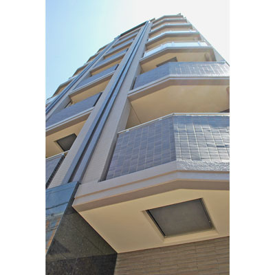 ベルシード綾瀬駅前の外観