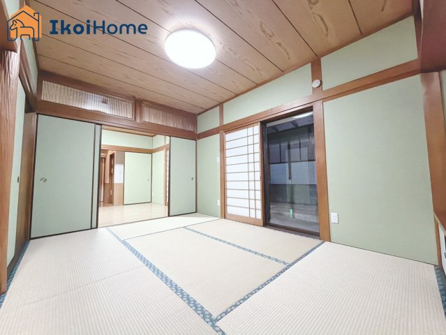 明石市大久保町駅前1丁目　中古戸建のエントランス|弊社独自で毎月５組限定「人気オプション３点パック」カーポート・バルコニー・ウッドデッキを１万円で取付