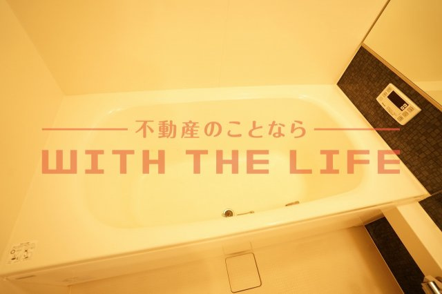 オッツ梅満【10，000円キャッシュバック対象物件】の浴室|落ち着いた空間のお風呂です