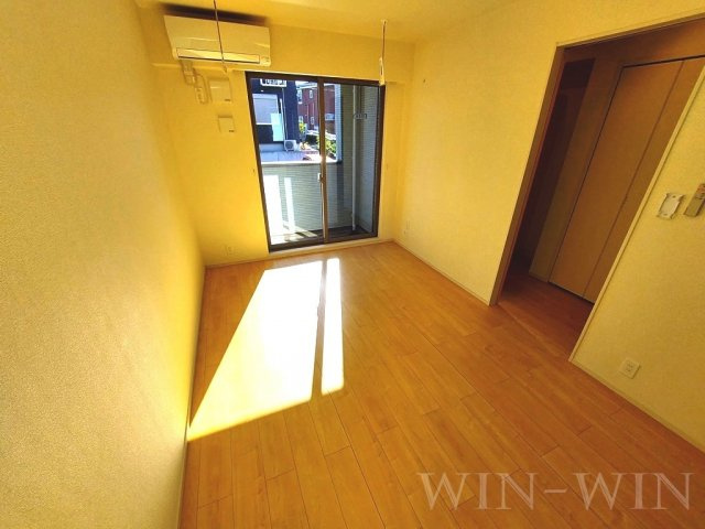 エスポワールK&L Ⅳの居間・リビング