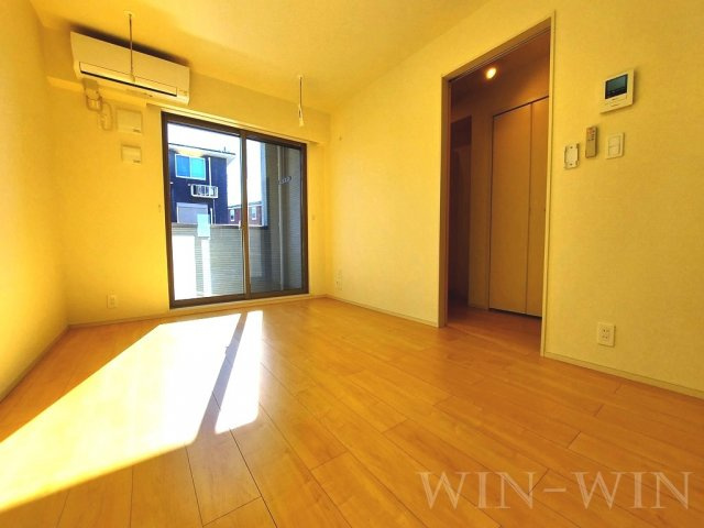 エスポワールK&L Ⅳの居間・リビング