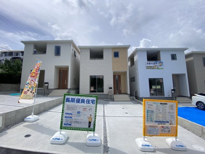 【外観】 | 南城市佐敷新里（全4棟）3号棟 | 3号棟　並列駐車2台完備♪