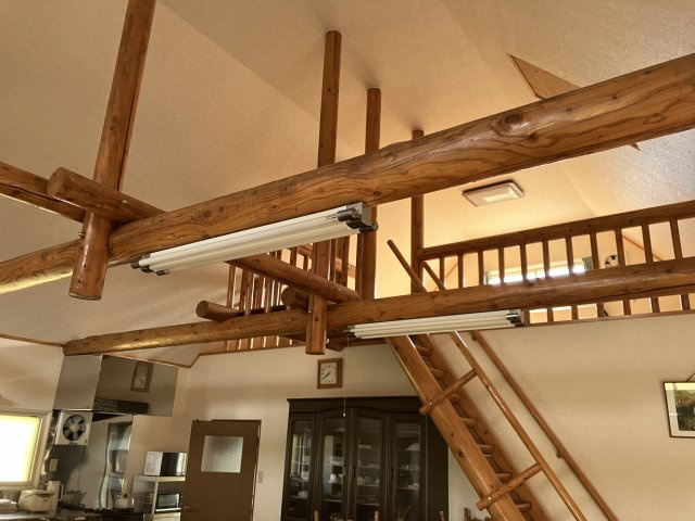 温泉と大自然が待つ、奥春別の憧れ別荘♪の内装|二階へと続く階段があり、移動もスムーズ。