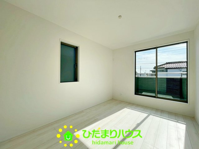 久喜市青葉５期　新築一戸建て　01　グラファーレデザイン　の洋室