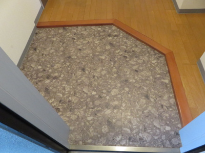 【玄関】 | ハイエスト松栄2号館