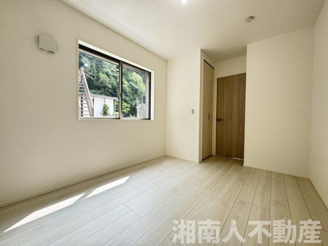 鎌倉市玉縄２丁目５０５新築戸建ての洋室|ゆったりした洋室です