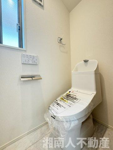 鎌倉市玉縄２丁目５０５新築戸建てのトイレ|コンパクトで使いやすいトイレです