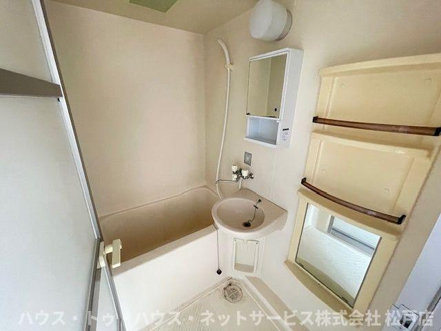 アクシス根本の浴室