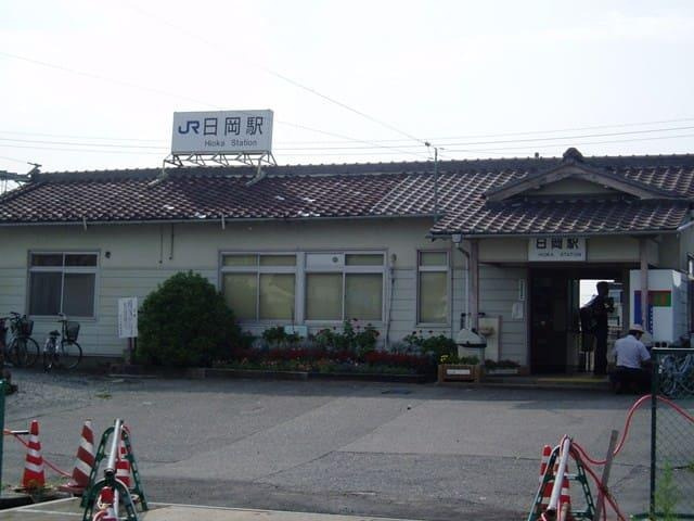 加古川市加古川町中津　建築条件なし売地の外観|【JR加古川線「日岡」駅】
徒歩12分。駅の北東には標高およそ50メートルの日岡山があります。周辺には日岡神社や日岡陵などがあり、古墳が多数見られます。