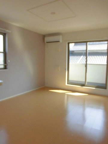 パストラルのぞみが丘Ⅰの居間・リビング|ゆったりとしたリビングです