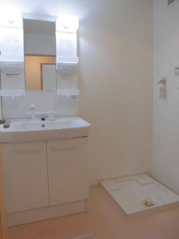 パストラルのぞみが丘Ⅰの洗面所|脱衣スペースもあります