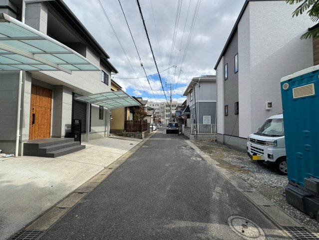 ーAdoble＋アドブル＋ー小倉南区八幡町7期　【小倉南区　新築戸建て】の前面道路含む現地写真|現地撮影　2025,11,28　ーAdoble＋アドブル＋ー小倉南区八幡町7期　【小倉南区　新築戸建て】