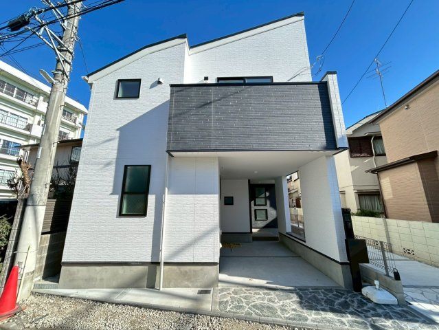 中野区沼袋2丁目　新築戸建　全2棟の外観|良好な住環境が守られてきた、第一種低層住居専用地域の住宅街です。

ご内見希望・資料請求などお気軽にお問い合わせ下さい！
03-5990-5201