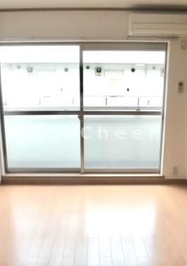 コスモハイツの居間・リビング