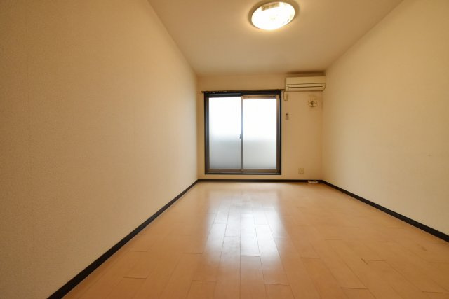 フジパレス夙川江上町の居間・リビング