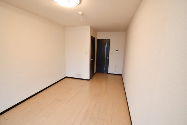 フジパレス夙川江上町の居間・リビング