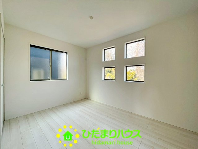 久喜市青葉５期　新築一戸建て　02　グラファーレデザインの子供部屋