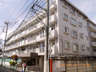 【外観】 | 住む人を映し出す洗練された佇まいは、いつまでも輝き続けながらいつしか街の風景に溶け込んでいきます。