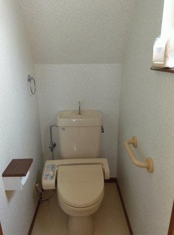 本山中町3丁目戸建のトイレ
