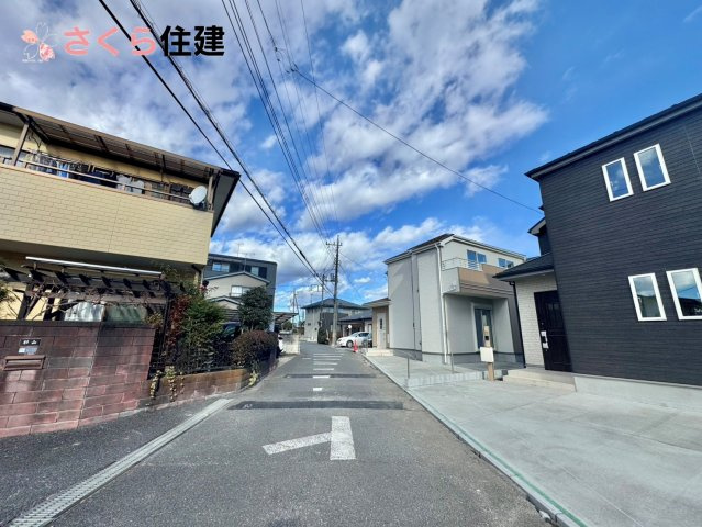 Heartful-Town 　中久保二丁目4363番　1号棟の前面道路含む現地写真|前面道路西側４ｍ公道