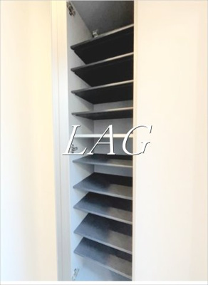 【玄関】 | シェリール小岩 | 玄関になります。