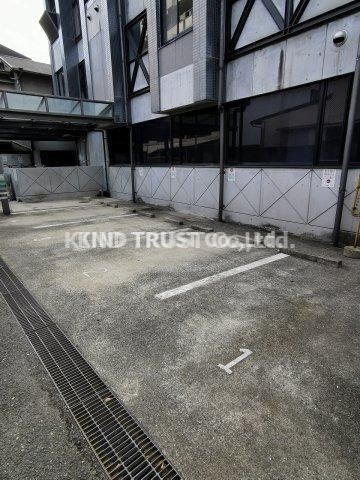 アシスト90の駐車場|駐車場に車を止められます