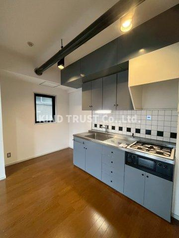 アシスト90のキッチン|コンパクトなキッチンで掃除もラクラク