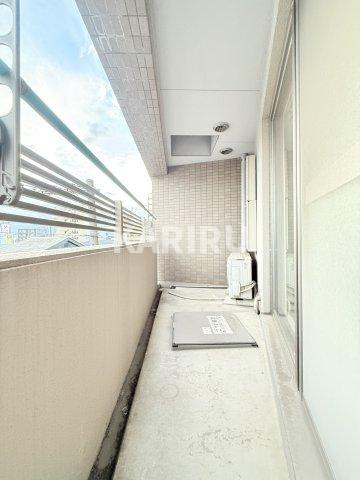 メゾンコトブキ清水のバルコニー