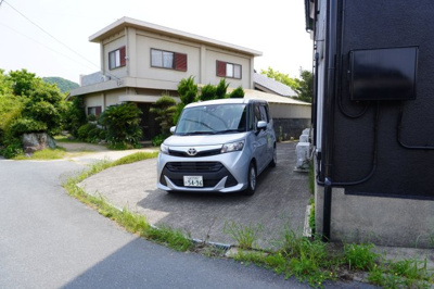 【駐車場】 | プランドール阿知須 | 駐車場1台無料です
