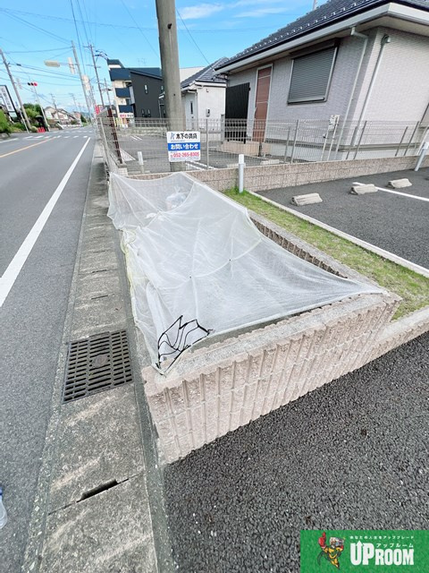 リーブル マレの駐車場