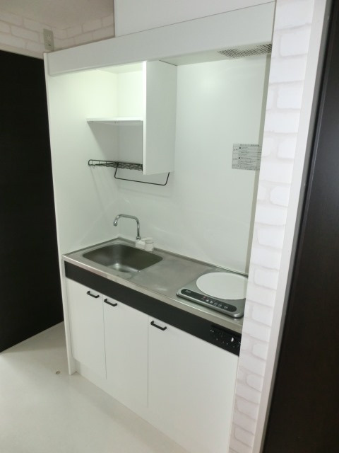 大阪市淀川区十三本町２丁目の賃貸マンションのキッチン