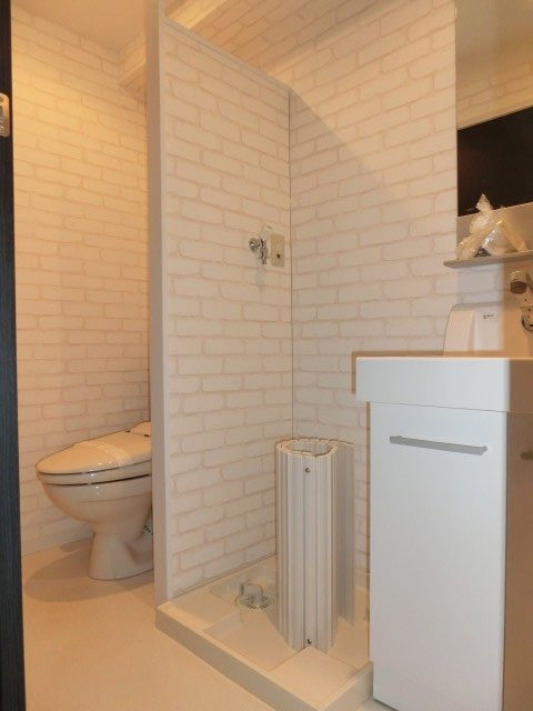 大阪市淀川区十三本町２丁目の賃貸マンションの洗面所