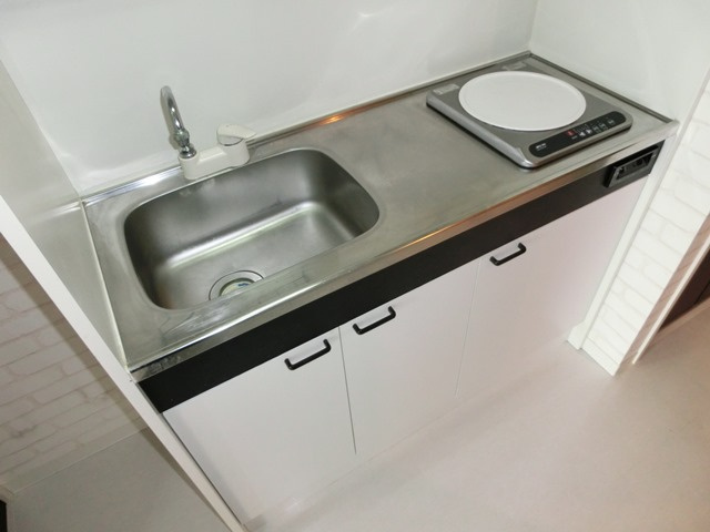 大阪市淀川区十三本町２丁目の賃貸マンションのキッチン