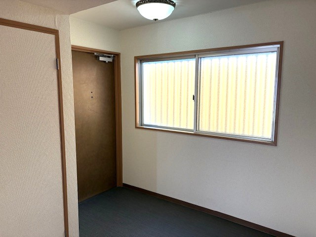 地下鉄『丸太町』駅まで徒歩６分☆三方角住戸で陽当たり良好☆堺町ジュエリーハイツの玄関|玄関