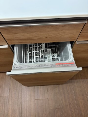 地下鉄『丸太町』駅まで徒歩６分☆三方角住戸で陽当たり良好☆堺町ジュエリーハイツのキッチン|食器洗浄乾燥機