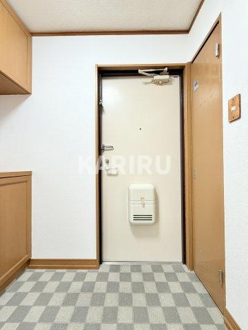 メゾングロワールの玄関