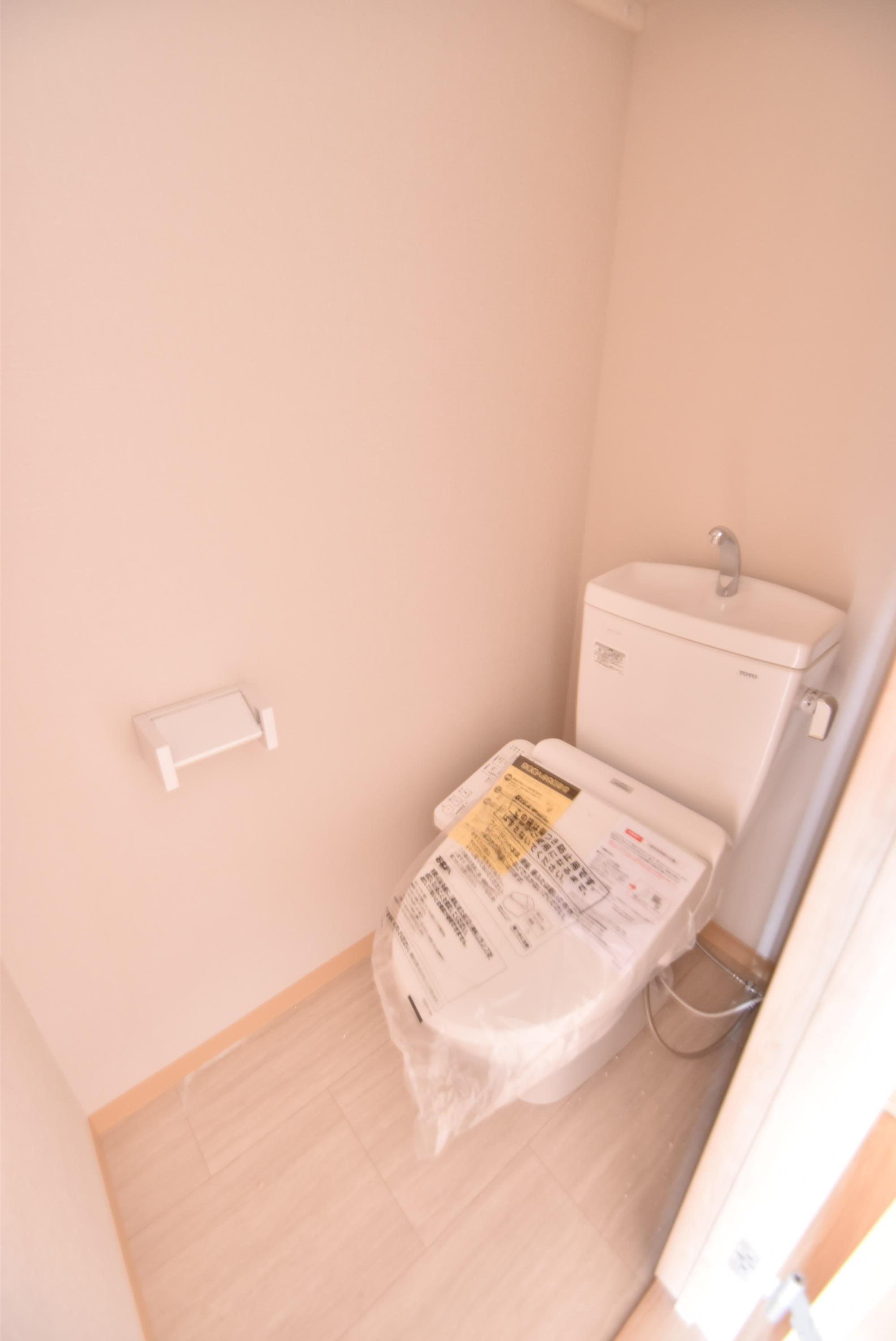 大阪市都島区都島本通３丁目の賃貸マンションのトイレ