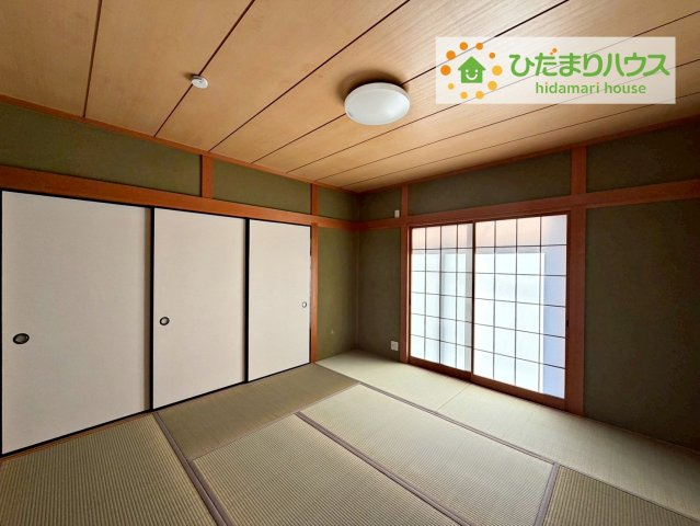 常陸太田市天神林町　中古戸建の玄関